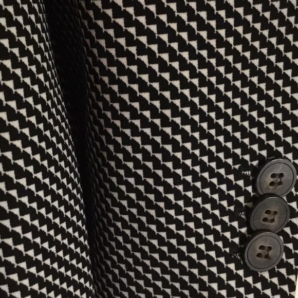 Blazer - Picture 3 of 4